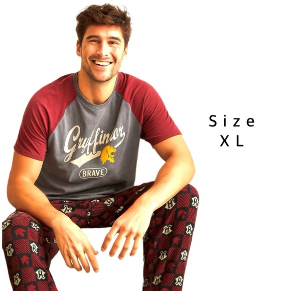 Harry Potter Gryffindor Men’s Pajama Set – Size XL – NWT - Picture 1 of 8